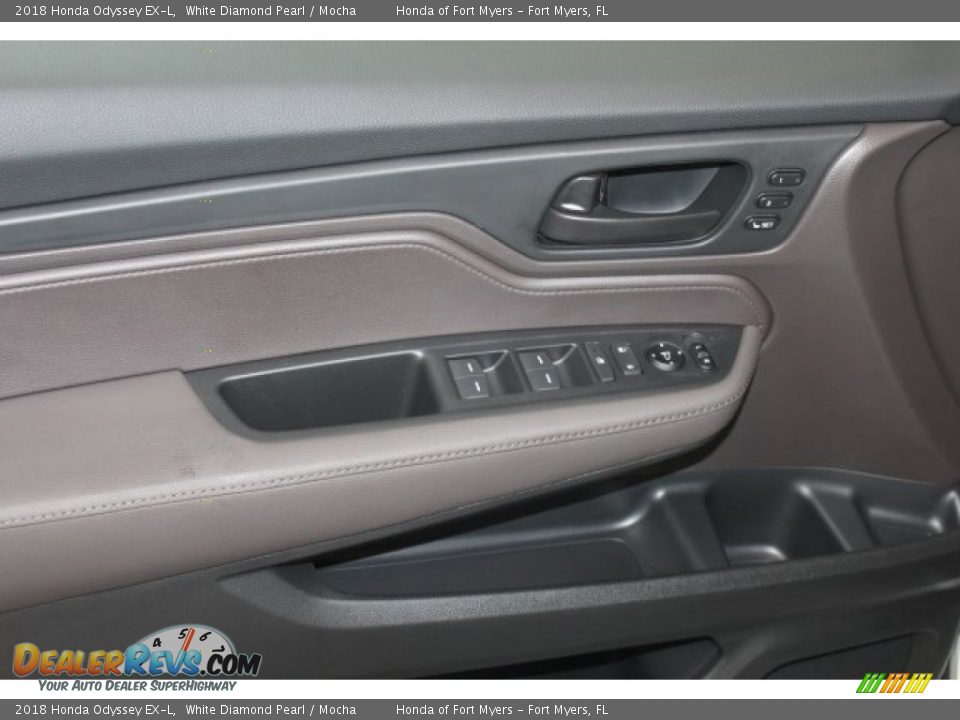 2018 Honda Odyssey EX-L White Diamond Pearl / Mocha Photo #9