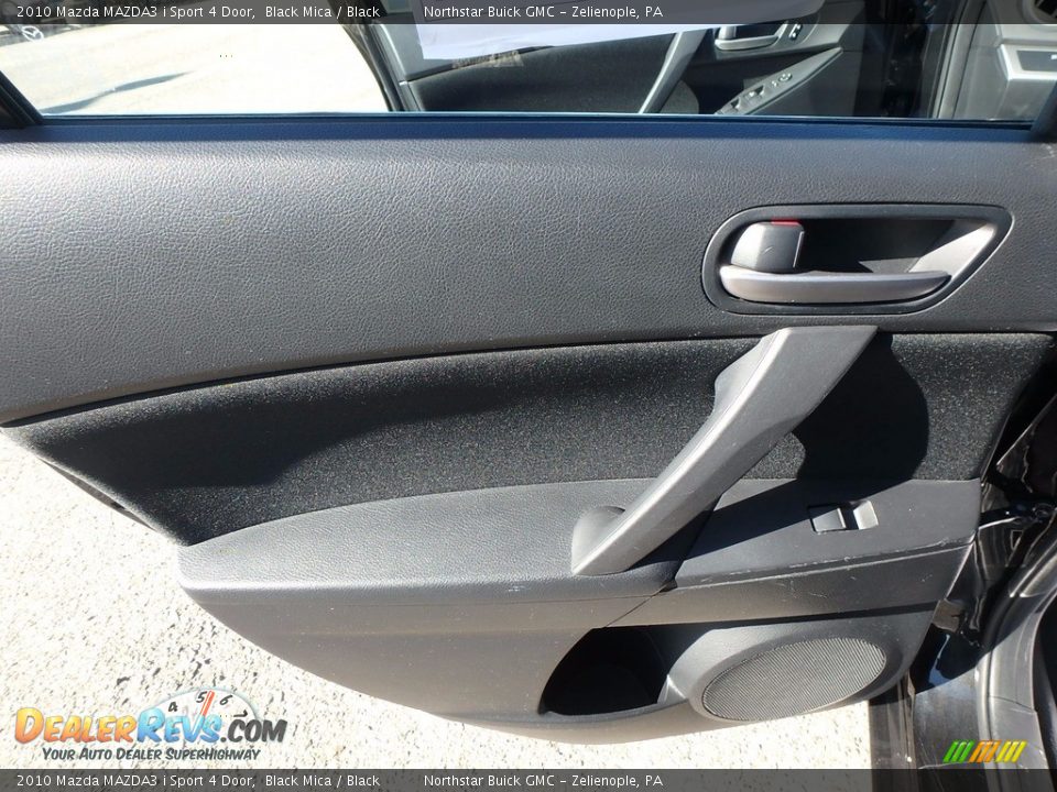 2010 Mazda MAZDA3 i Sport 4 Door Black Mica / Black Photo #18