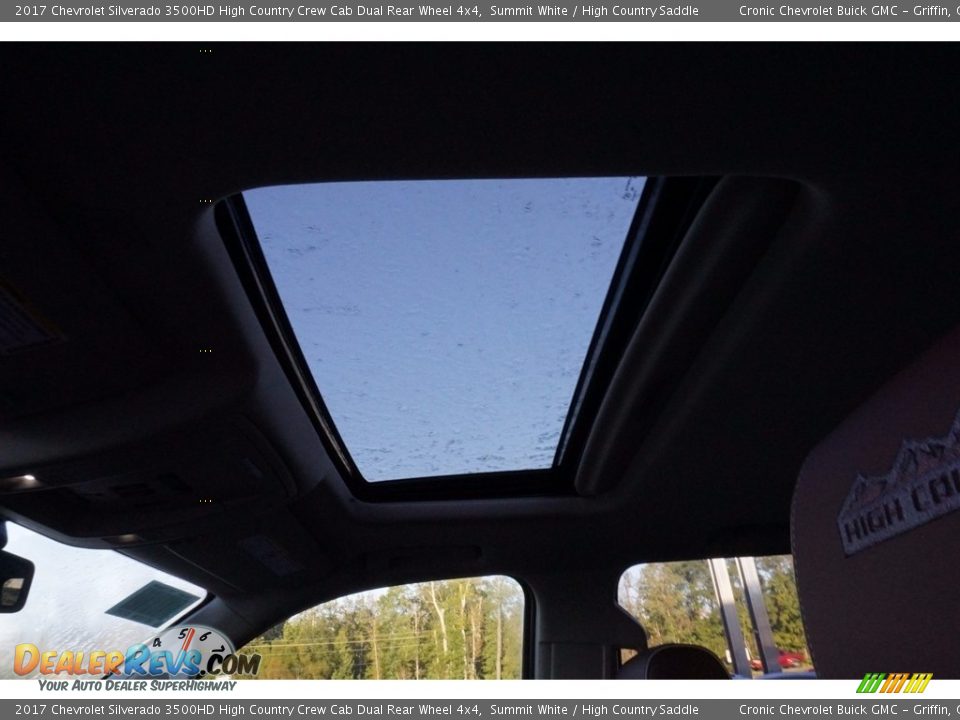 2017 Chevrolet Silverado 3500HD High Country Crew Cab Dual Rear Wheel 4x4 Summit White / High Country Saddle Photo #11