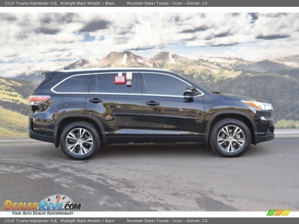 2016 Toyota Highlander XLE Midnight Black Metallic / Black Photo #2