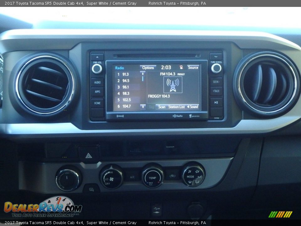 2017 Toyota Tacoma SR5 Double Cab 4x4 Super White / Cement Gray Photo #11