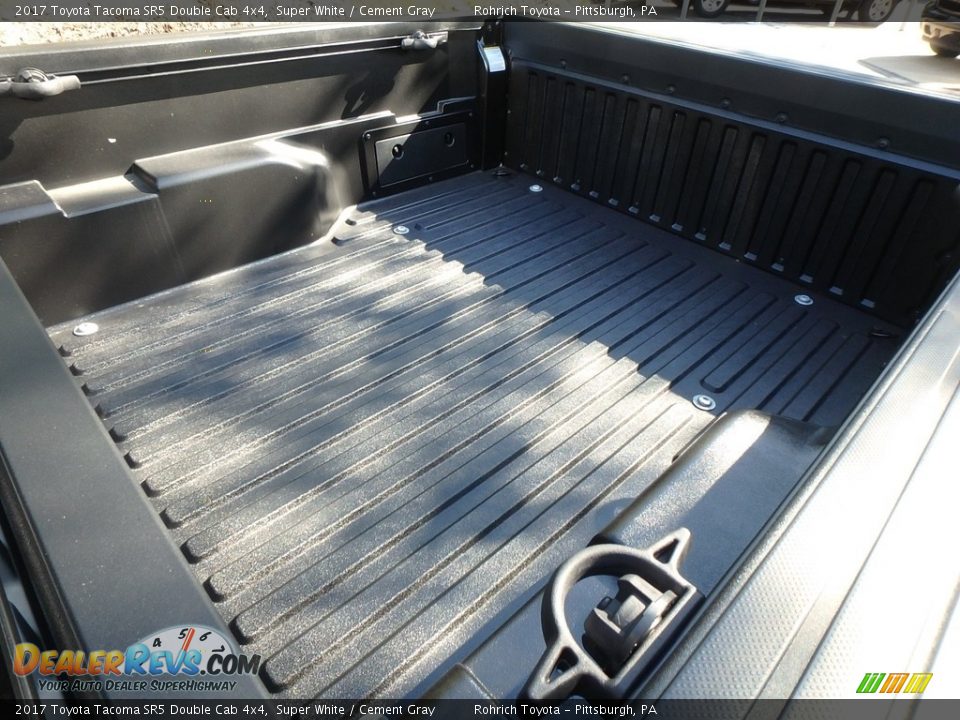 2017 Toyota Tacoma SR5 Double Cab 4x4 Super White / Cement Gray Photo #15