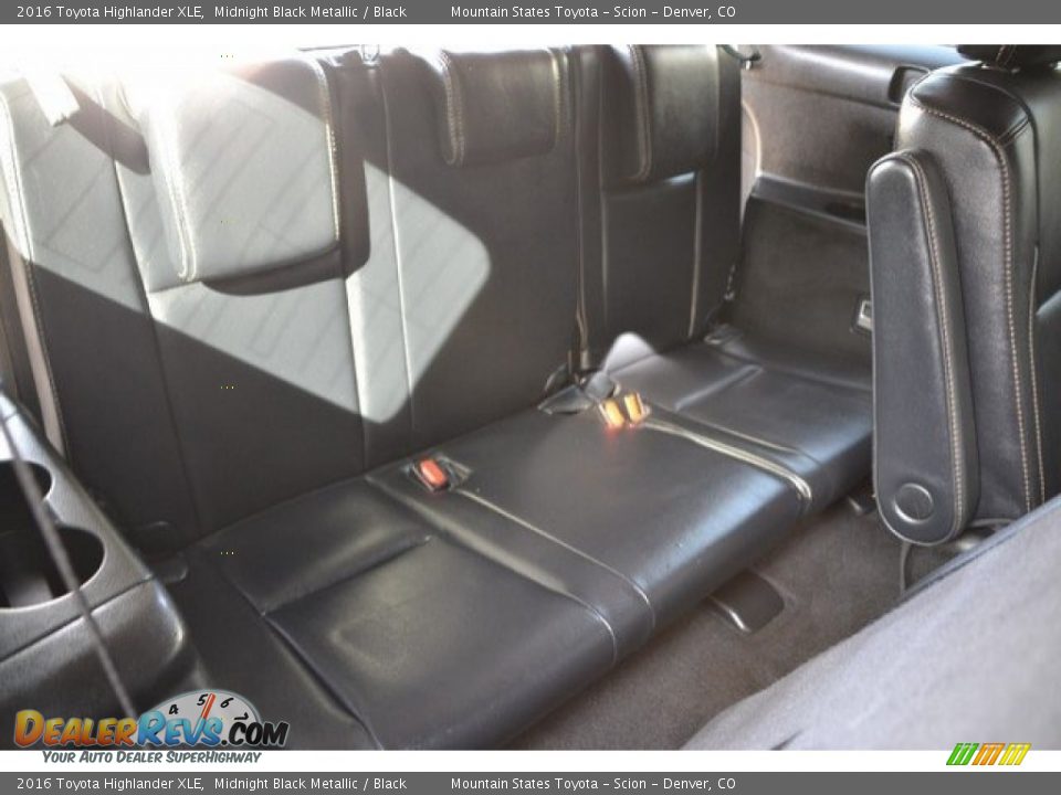 2016 Toyota Highlander XLE Midnight Black Metallic / Black Photo #25