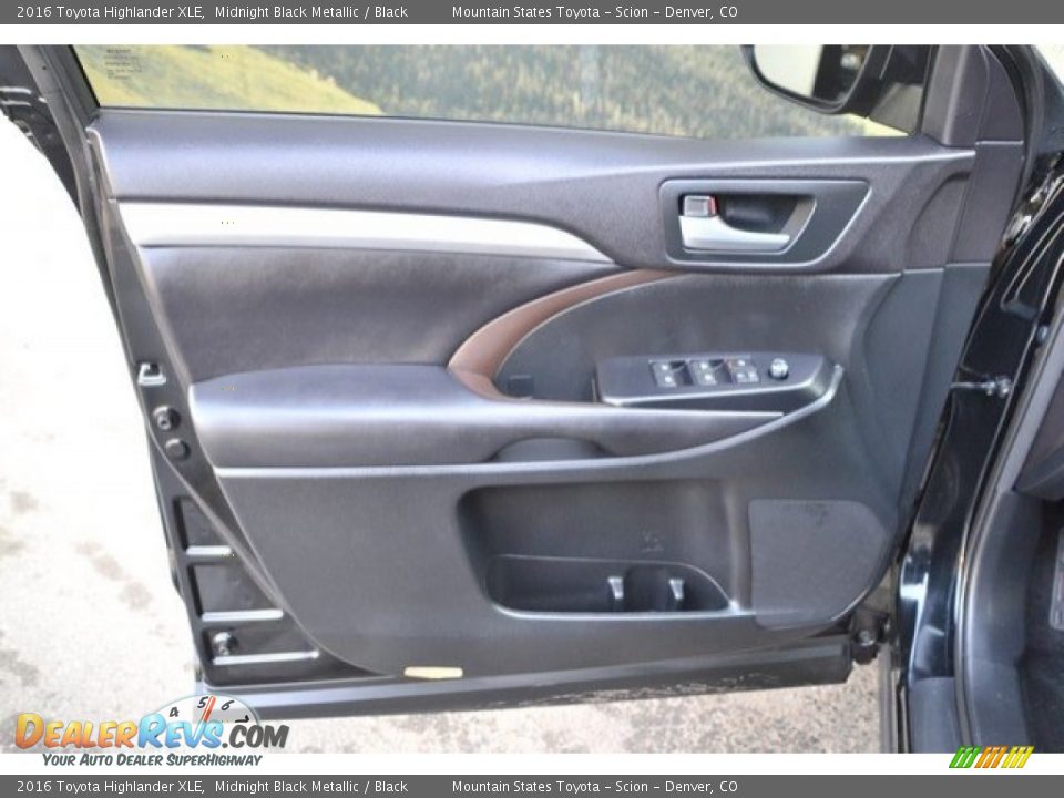 2016 Toyota Highlander XLE Midnight Black Metallic / Black Photo #26