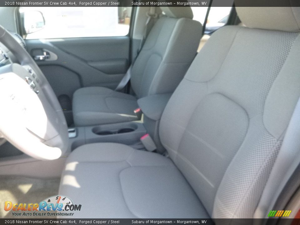Front Seat of 2018 Nissan Frontier SV Crew Cab 4x4 Photo #16