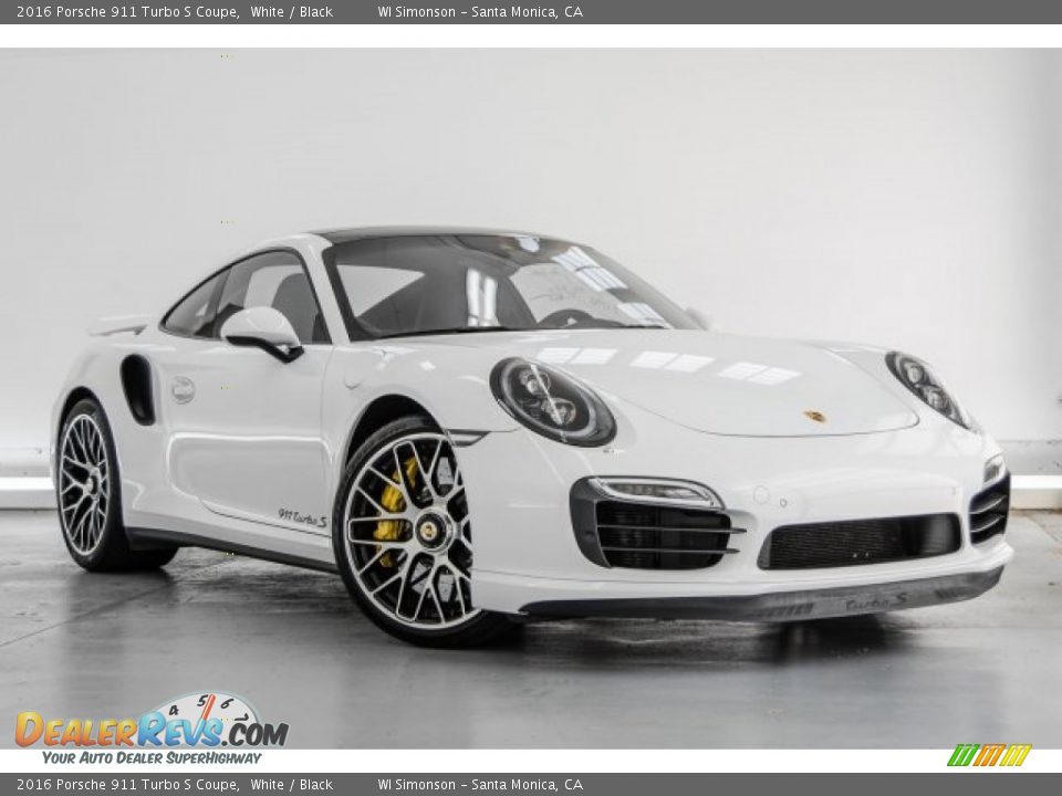 Front 3/4 View of 2016 Porsche 911 Turbo S Coupe Photo #12