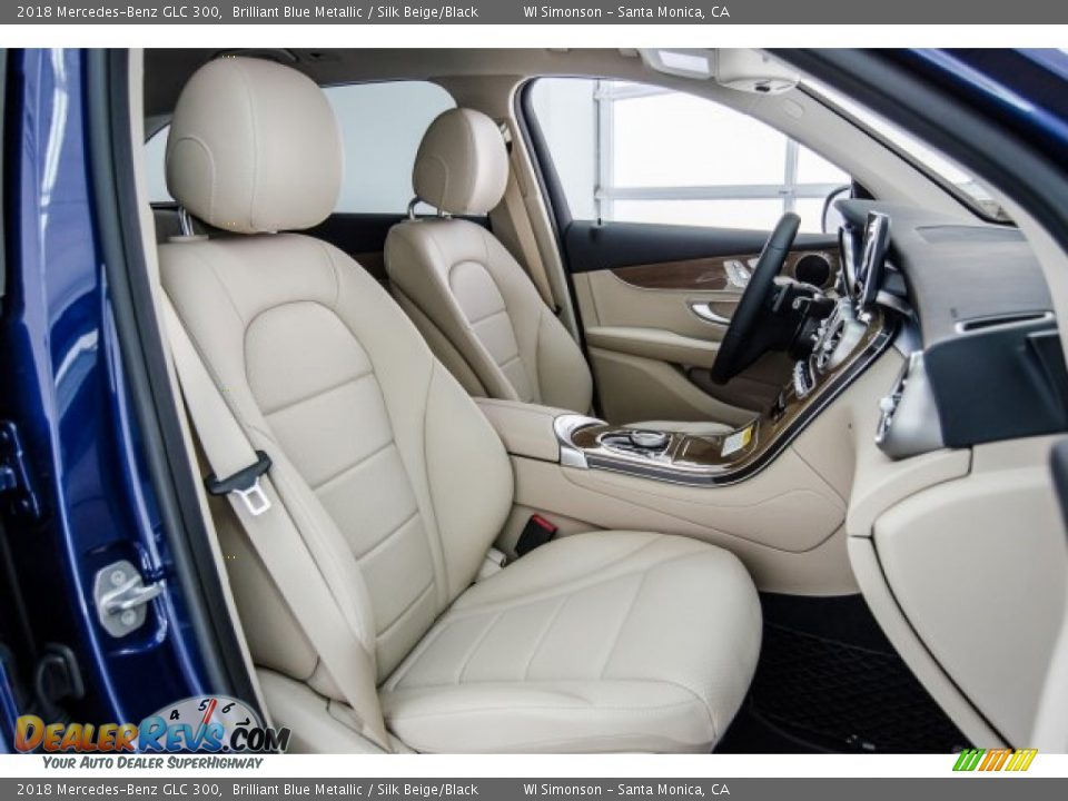 2018 Mercedes-Benz GLC 300 Brilliant Blue Metallic / Silk Beige/Black Photo #2