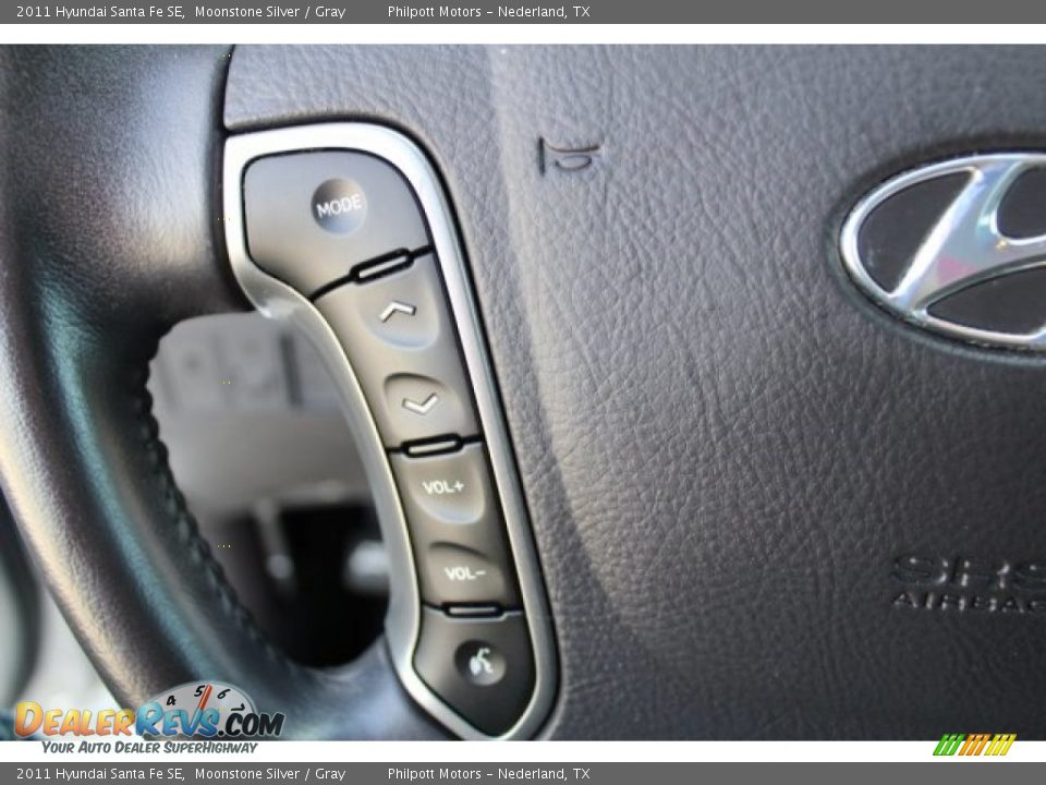 2011 Hyundai Santa Fe SE Moonstone Silver / Gray Photo #14
