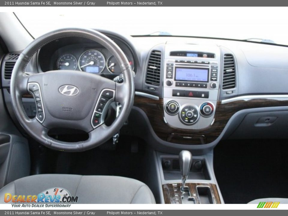 2011 Hyundai Santa Fe SE Moonstone Silver / Gray Photo #18
