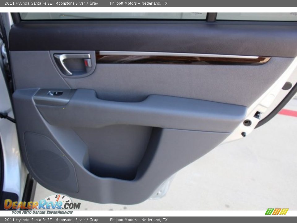 2011 Hyundai Santa Fe SE Moonstone Silver / Gray Photo #21