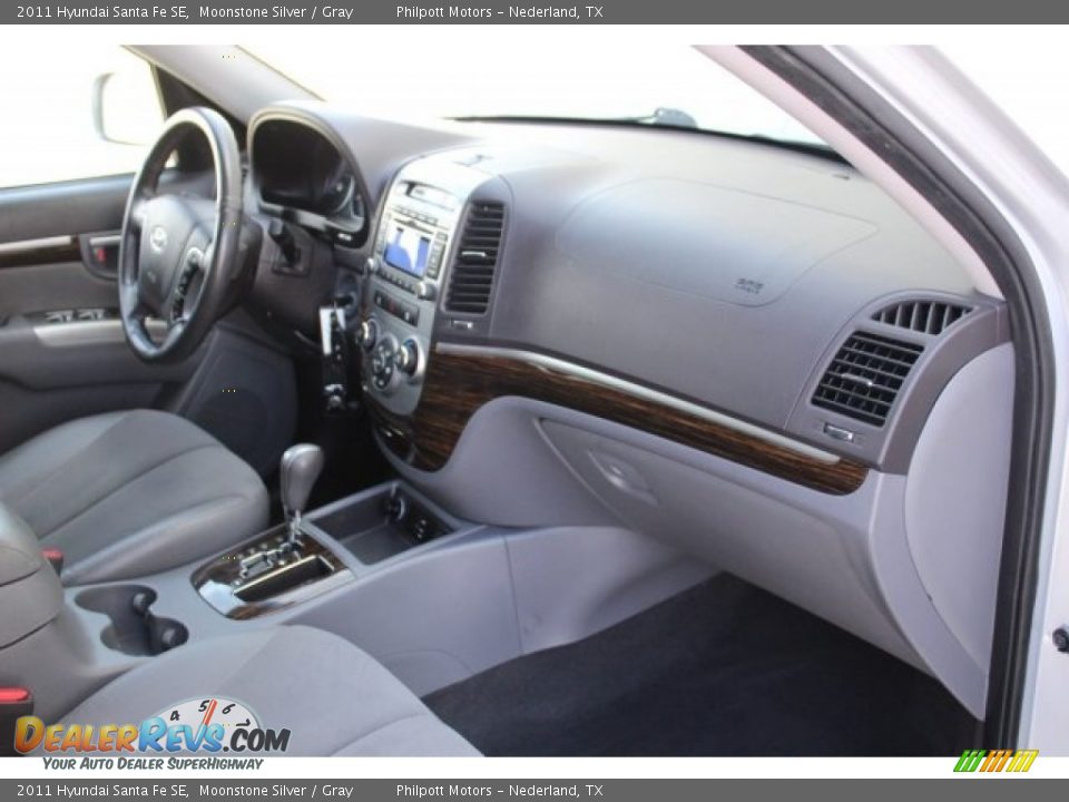 2011 Hyundai Santa Fe SE Moonstone Silver / Gray Photo #24
