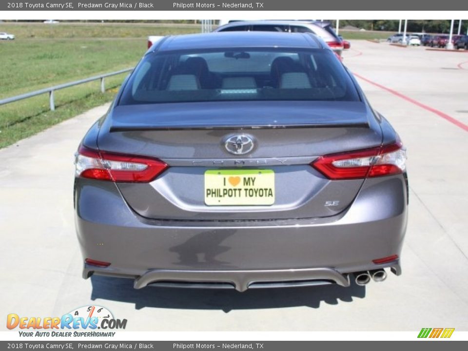 2018 Toyota Camry SE Predawn Gray Mica / Black Photo #6