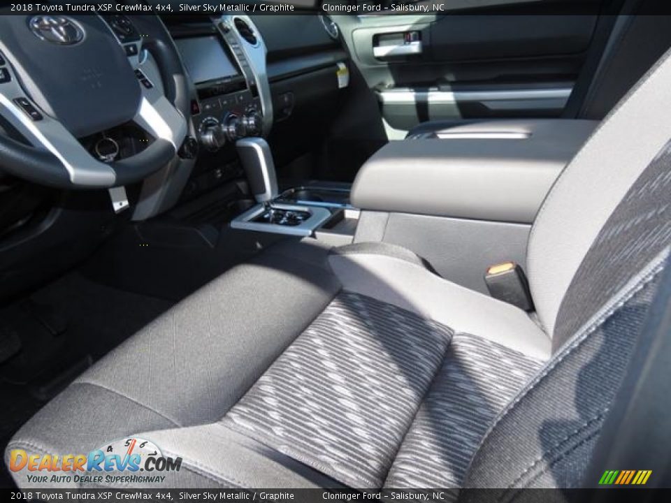 Front Seat of 2018 Toyota Tundra XSP CrewMax 4x4 Photo #9