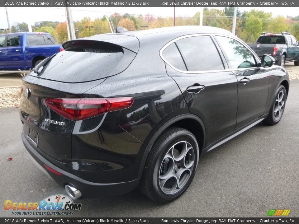 2018 Alfa Romeo Stelvio Ti AWD Vulcano (Volcano) Black Metallic / Black/Black Photo #7