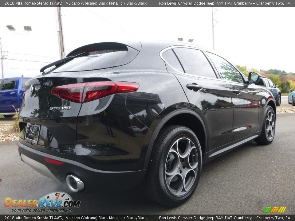 2018 Alfa Romeo Stelvio Ti AWD Vulcano (Volcano) Black Metallic / Black/Black Photo #8