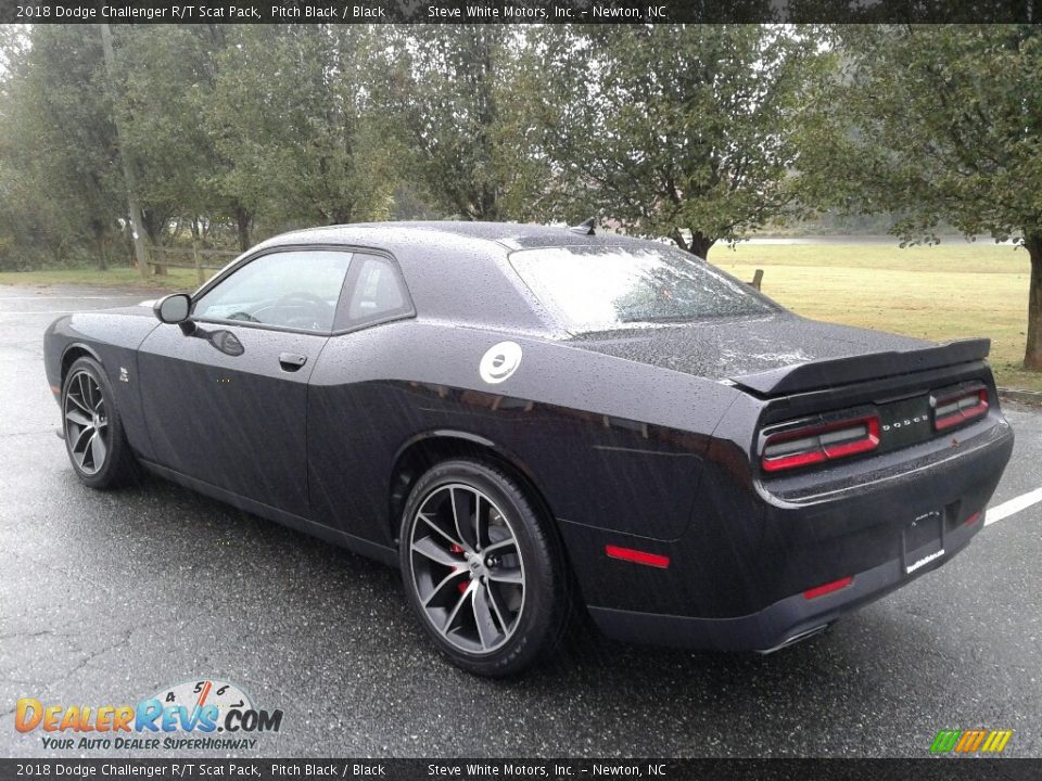 2018 Dodge Challenger R/T Scat Pack Pitch Black / Black Photo #8