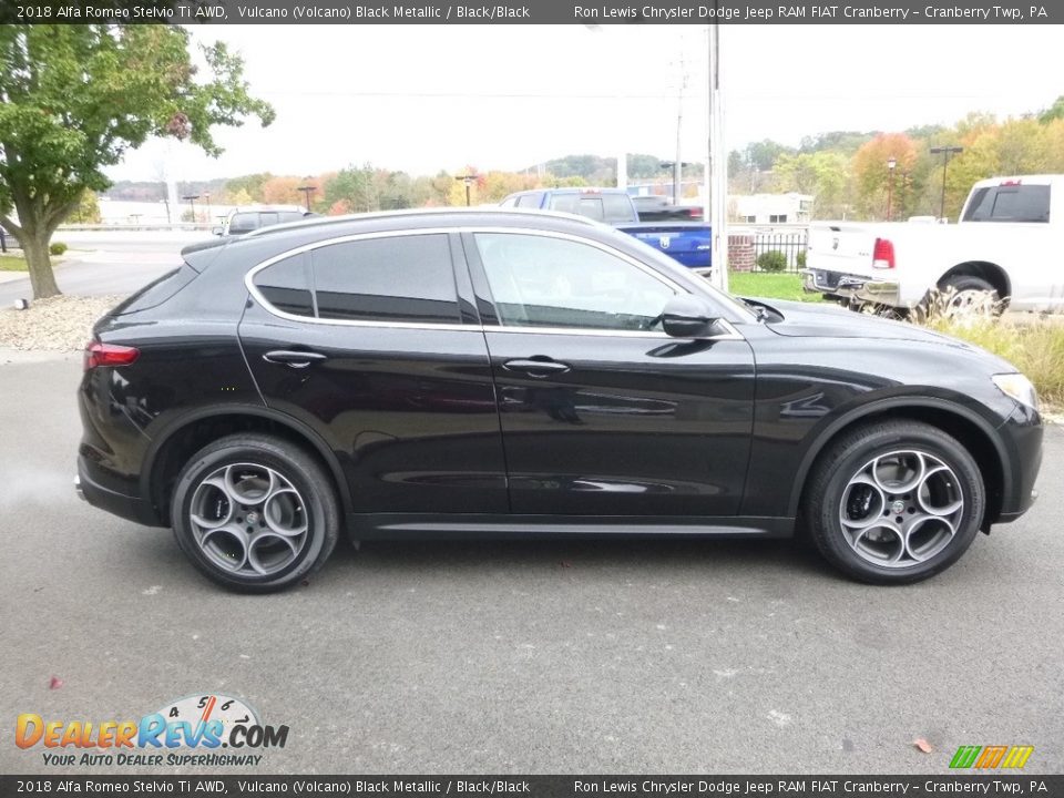 2018 Alfa Romeo Stelvio Ti AWD Vulcano (Volcano) Black Metallic / Black/Black Photo #9