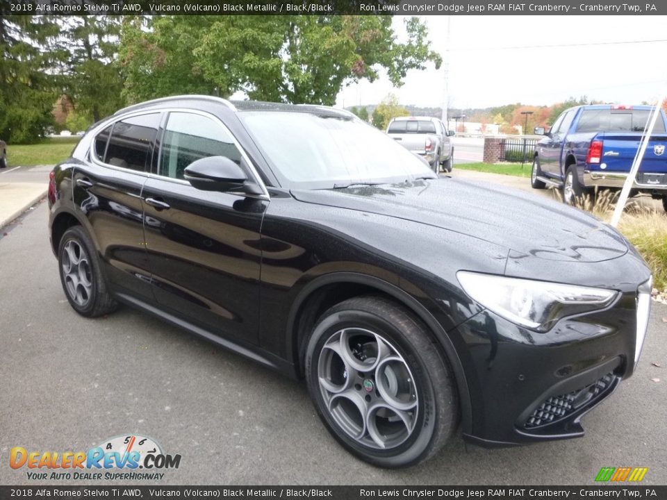 2018 Alfa Romeo Stelvio Ti AWD Vulcano (Volcano) Black Metallic / Black/Black Photo #10