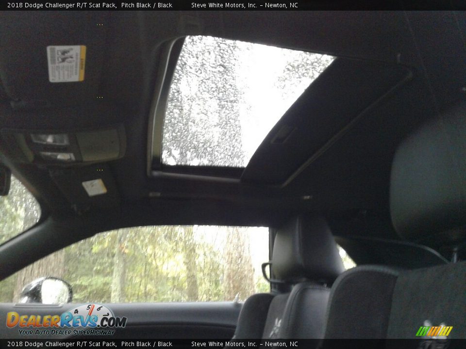 2018 Dodge Challenger R/T Scat Pack Pitch Black / Black Photo #9