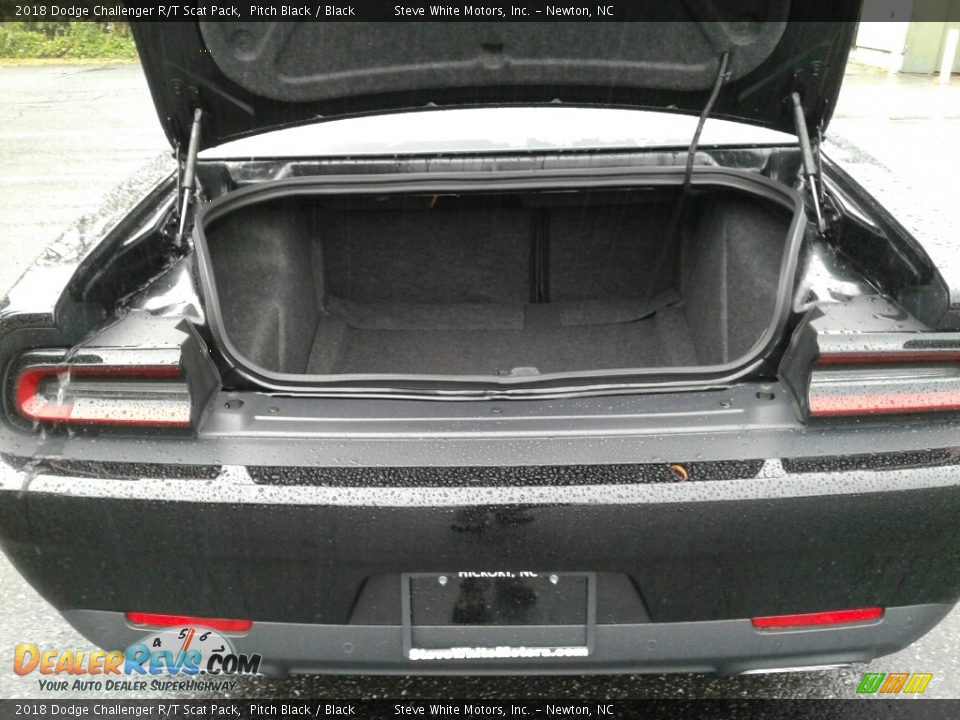 2018 Dodge Challenger R/T Scat Pack Pitch Black / Black Photo #12