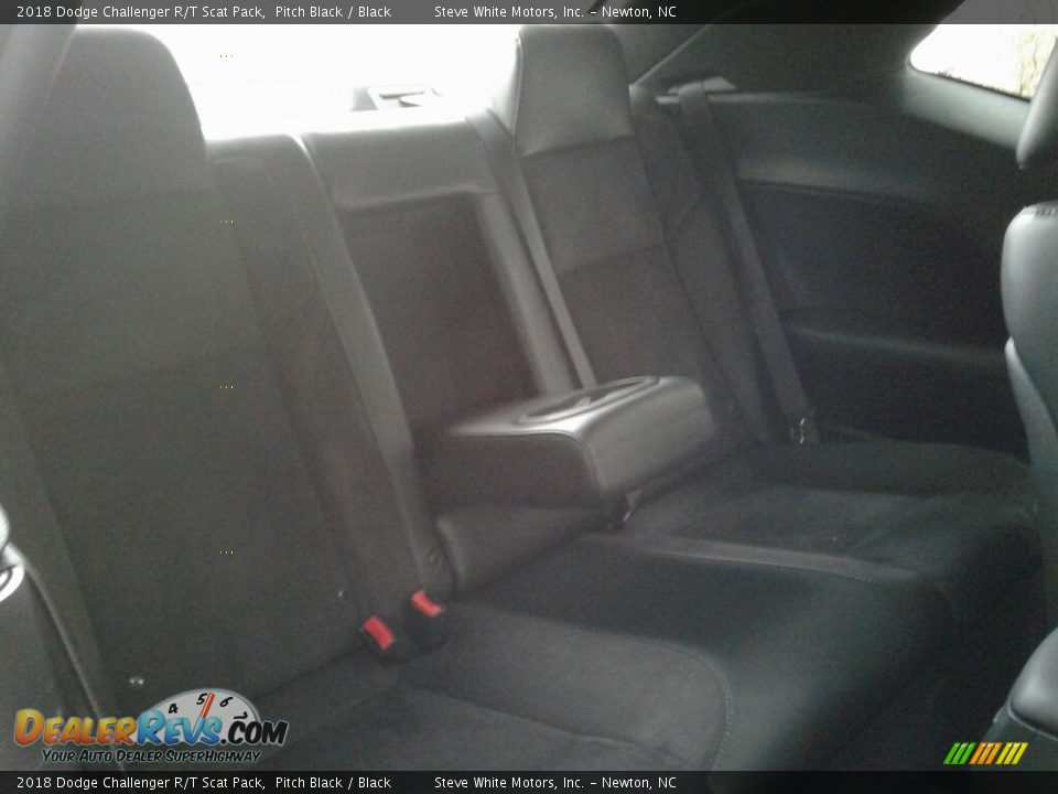 2018 Dodge Challenger R/T Scat Pack Pitch Black / Black Photo #13