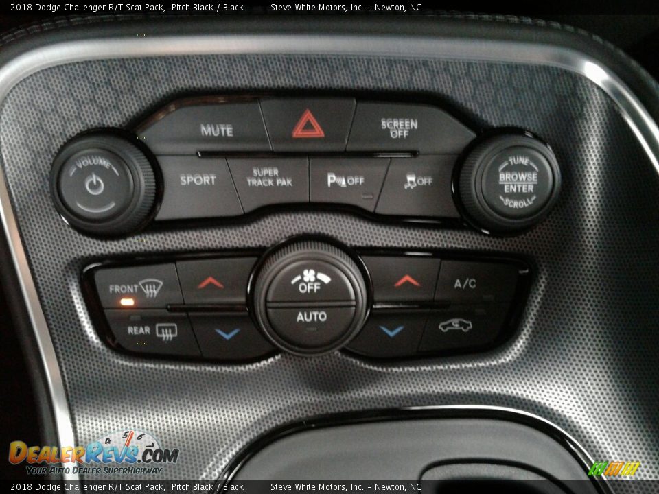 2018 Dodge Challenger R/T Scat Pack Pitch Black / Black Photo #26