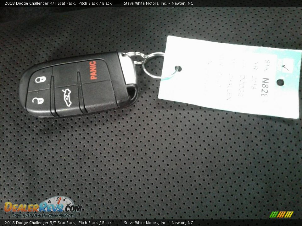 2018 Dodge Challenger R/T Scat Pack Pitch Black / Black Photo #30