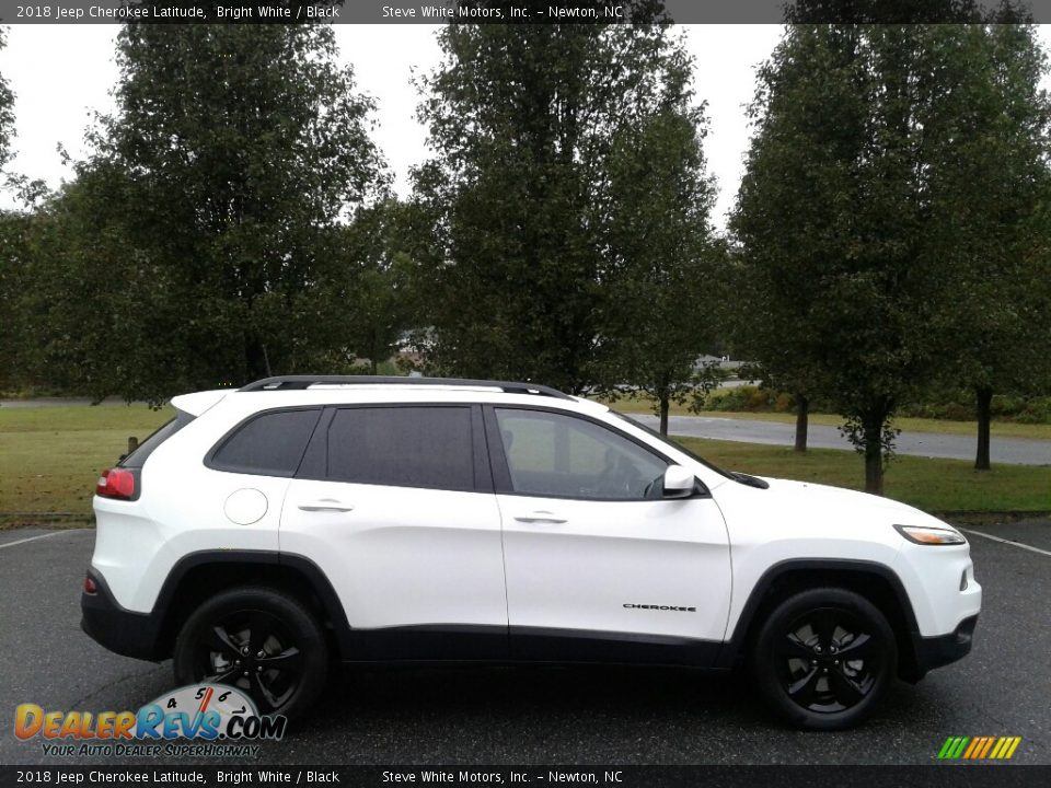 2018 Jeep Cherokee Latitude Bright White / Black Photo #5