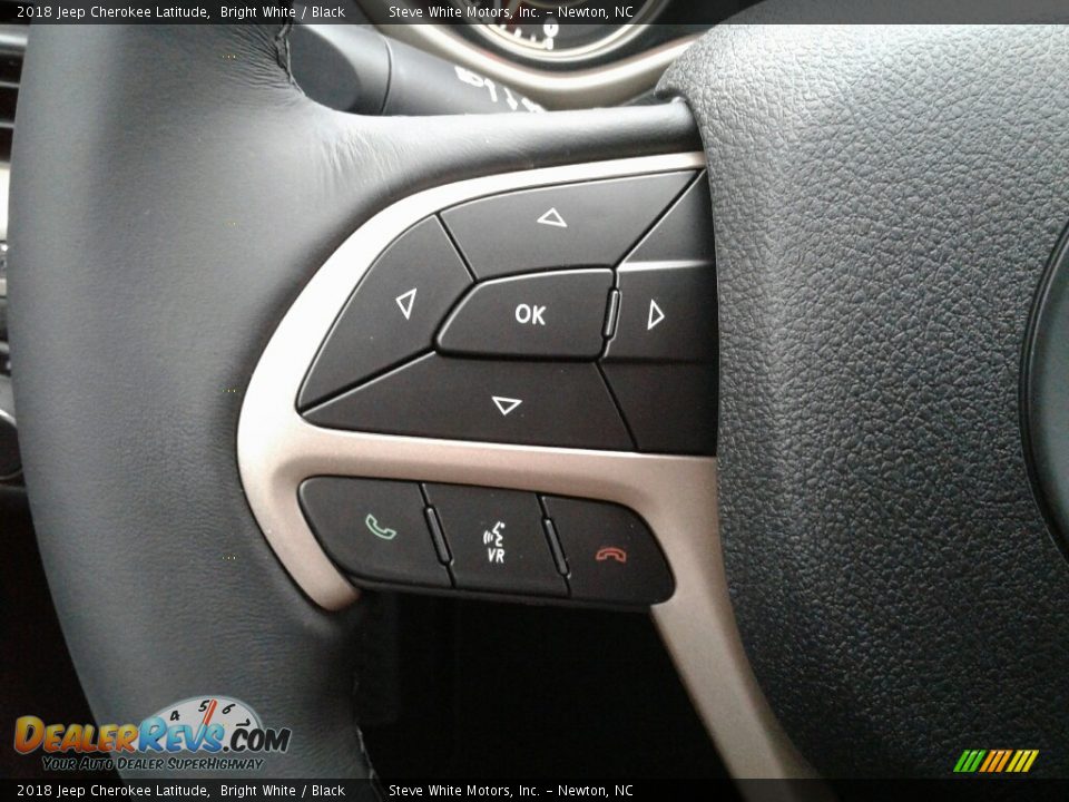 2018 Jeep Cherokee Latitude Bright White / Black Photo #12