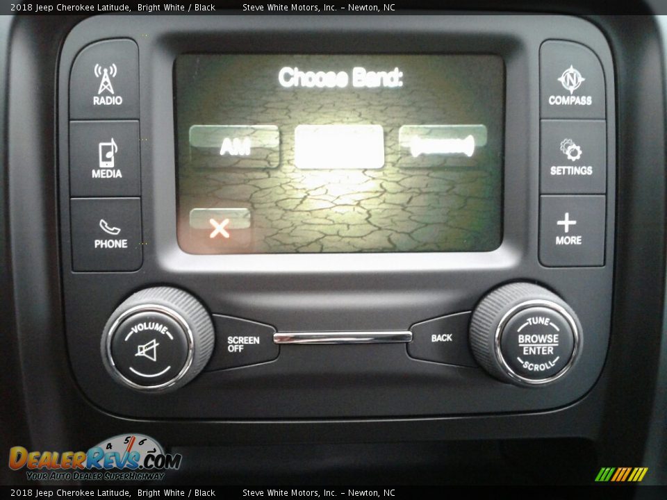 2018 Jeep Cherokee Latitude Bright White / Black Photo #15