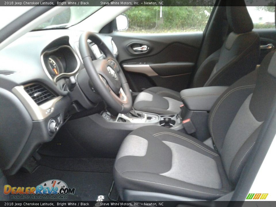 2018 Jeep Cherokee Latitude Bright White / Black Photo #20