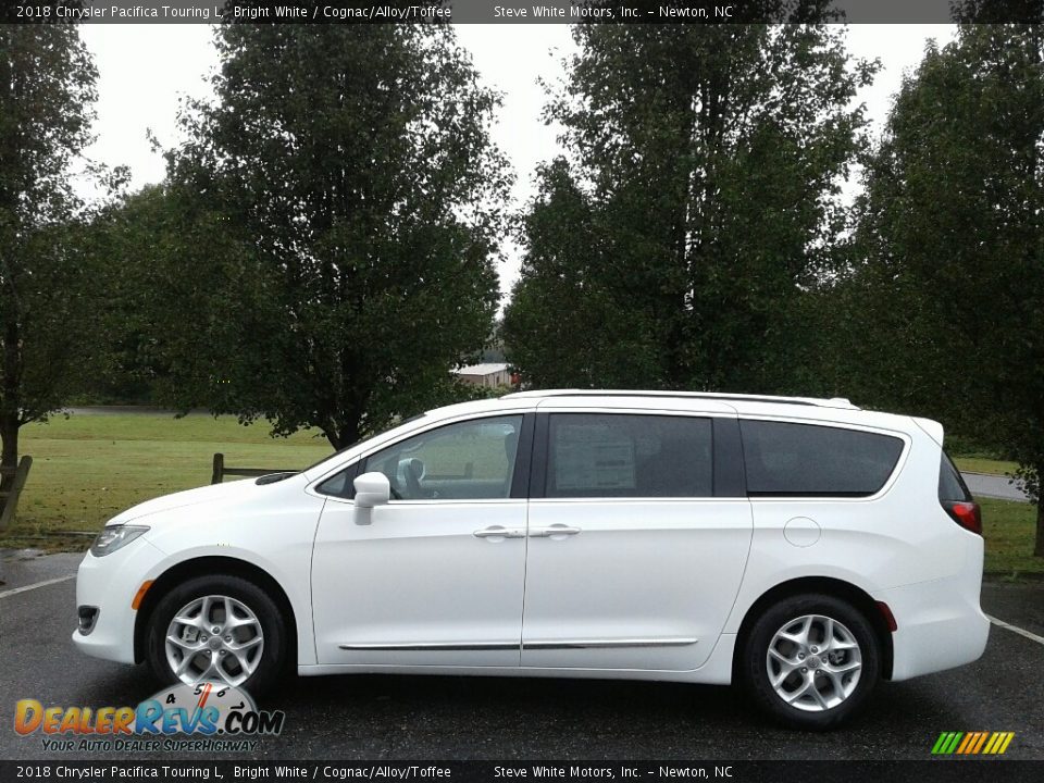 2018 Chrysler Pacifica Touring L Bright White / Cognac/Alloy/Toffee Photo #1