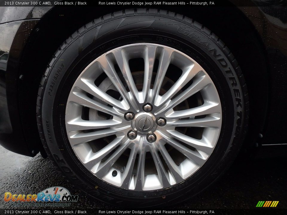 2013 Chrysler 300 C AWD Gloss Black / Black Photo #10