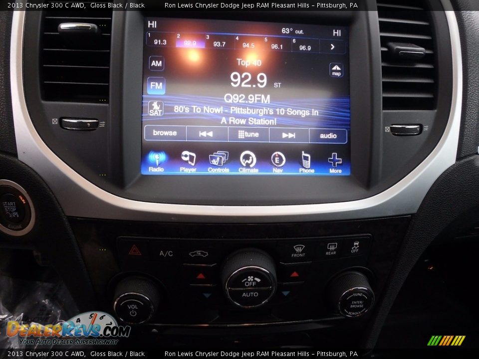 2013 Chrysler 300 C AWD Gloss Black / Black Photo #19