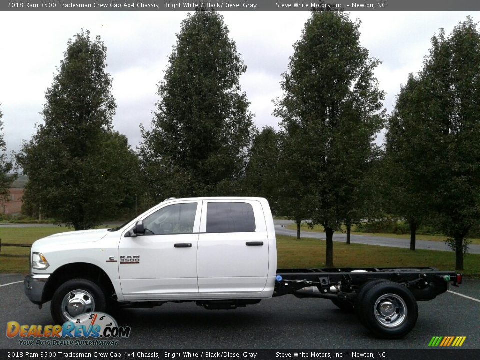2018 Ram 3500 Tradesman Crew Cab 4x4 Chassis Bright White / Black/Diesel Gray Photo #1