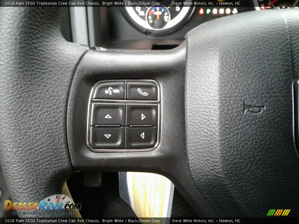 2018 Ram 3500 Tradesman Crew Cab 4x4 Chassis Bright White / Black/Diesel Gray Photo #11