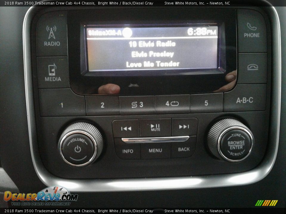 2018 Ram 3500 Tradesman Crew Cab 4x4 Chassis Bright White / Black/Diesel Gray Photo #14