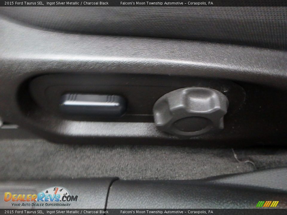 2015 Ford Taurus SEL Ingot Silver Metallic / Charcoal Black Photo #21