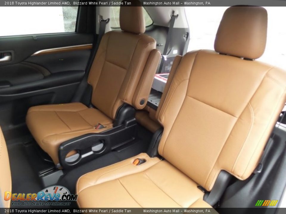 Rear Seat of 2018 Toyota Highlander Limited AWD Photo #10