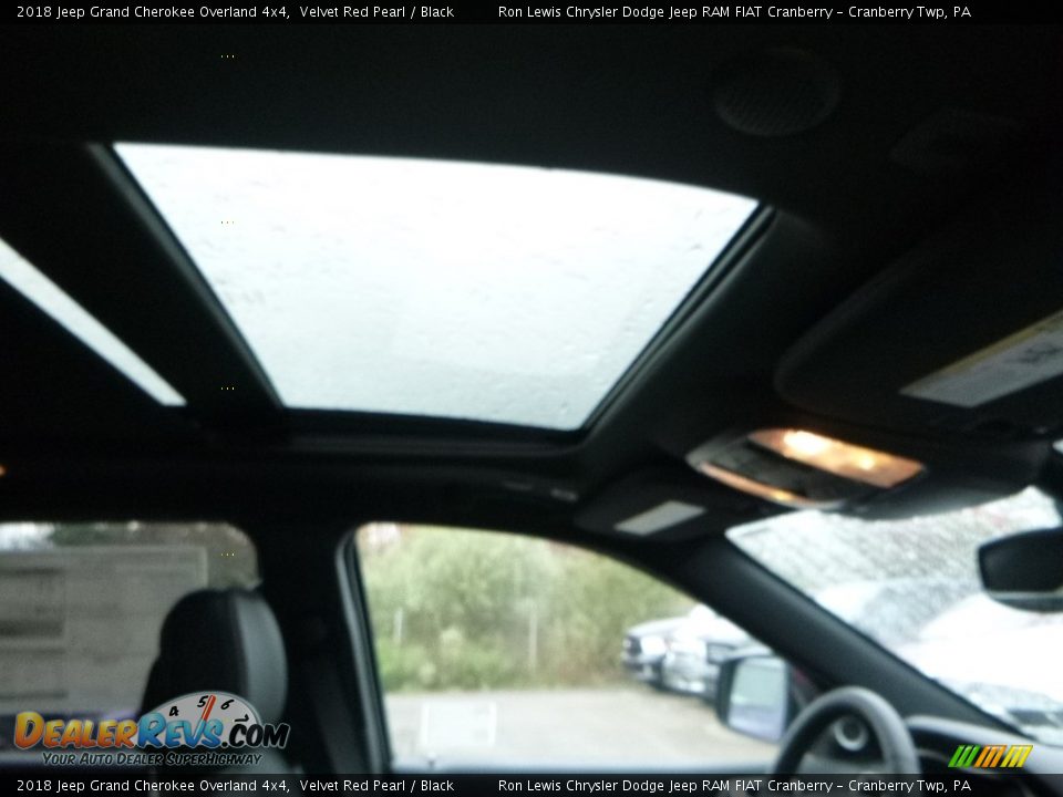 2018 Jeep Grand Cherokee Overland 4x4 Velvet Red Pearl / Black Photo #12