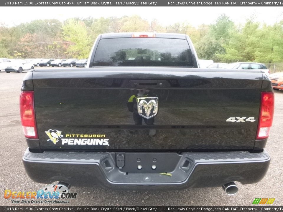 2018 Ram 1500 Express Crew Cab 4x4 Brilliant Black Crystal Pearl / Black/Diesel Gray Photo #4