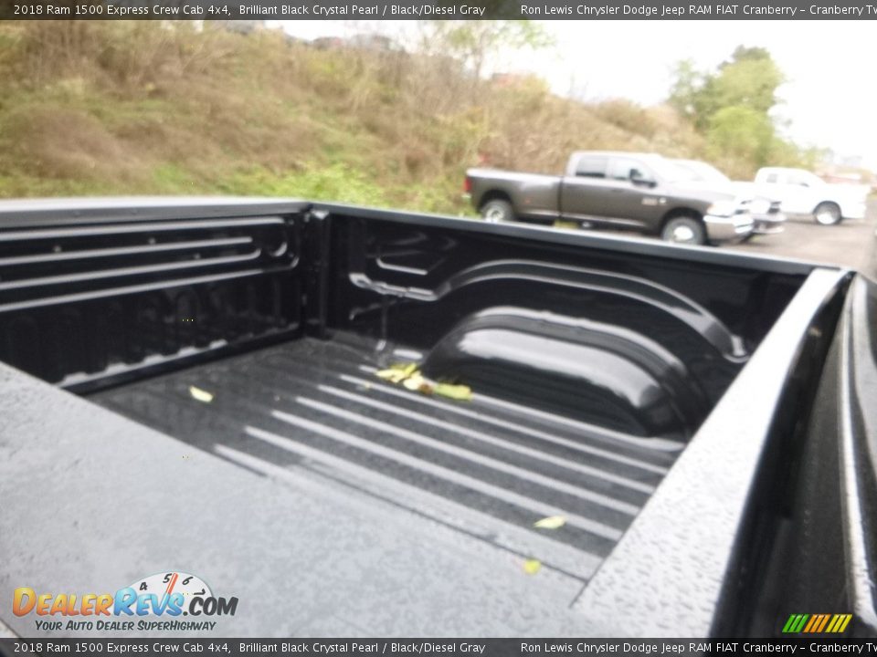 2018 Ram 1500 Express Crew Cab 4x4 Brilliant Black Crystal Pearl / Black/Diesel Gray Photo #13