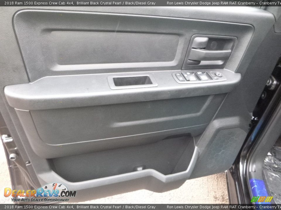2018 Ram 1500 Express Crew Cab 4x4 Brilliant Black Crystal Pearl / Black/Diesel Gray Photo #14