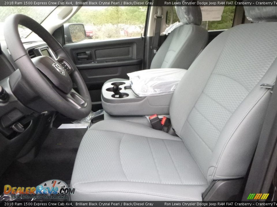 2018 Ram 1500 Express Crew Cab 4x4 Brilliant Black Crystal Pearl / Black/Diesel Gray Photo #16