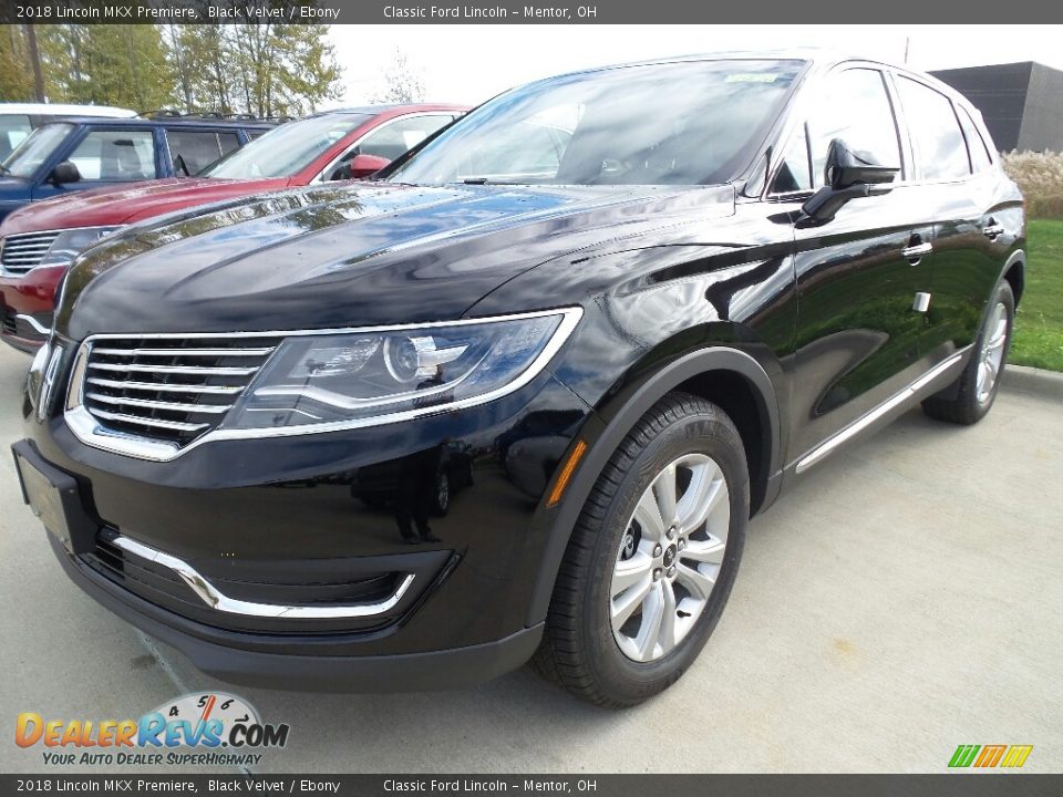 Front 3/4 View of 2018 Lincoln MKX Premiere Photo #1