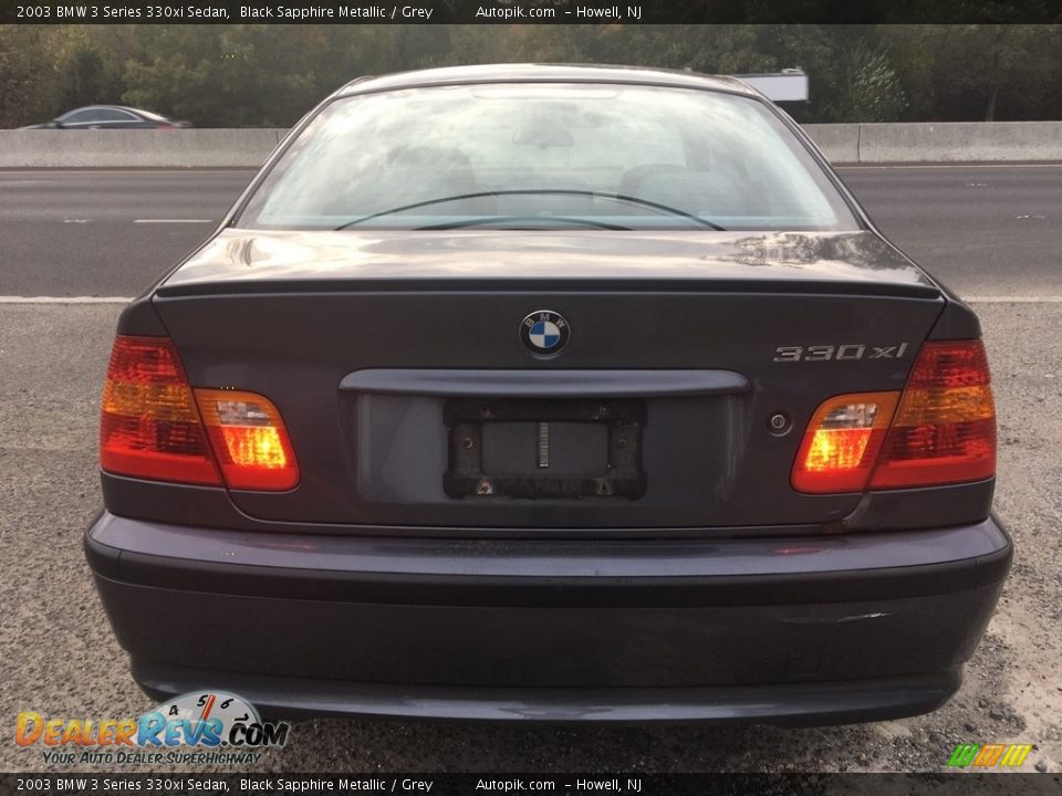 2003 BMW 3 Series 330xi Sedan Black Sapphire Metallic / Grey Photo #4