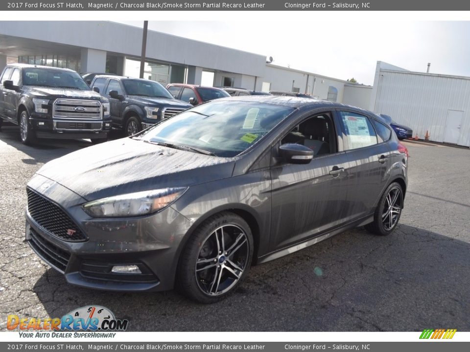 2017 Ford Focus ST Hatch Magnetic / Charcoal Black/Smoke Storm Partial Recaro Leather Photo #3