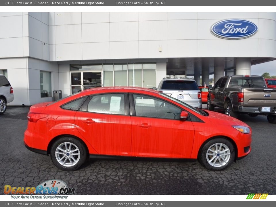2017 Ford Focus SE Sedan Race Red / Medium Light Stone Photo #2