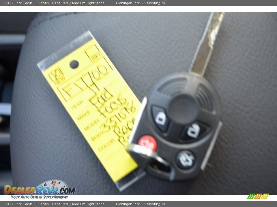 2017 Ford Focus SE Sedan Race Red / Medium Light Stone Photo #17