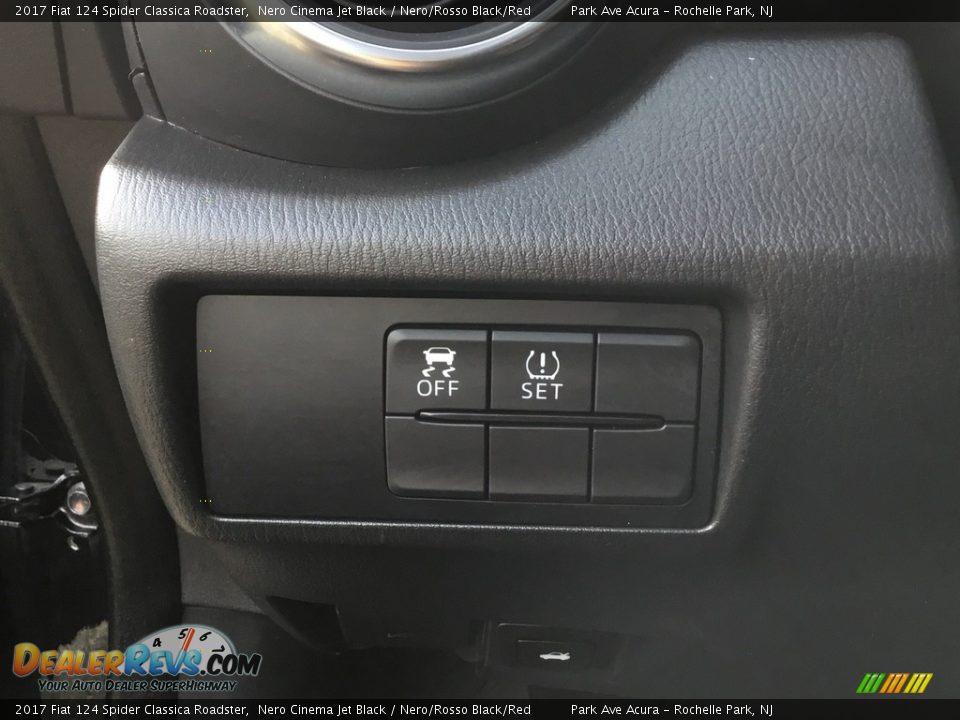 2017 Fiat 124 Spider Classica Roadster Nero Cinema Jet Black / Nero/Rosso Black/Red Photo #24